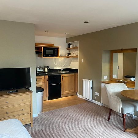 Yewfield Self Catering Apartments هوكسهيد المظهر الخارجي الصورة