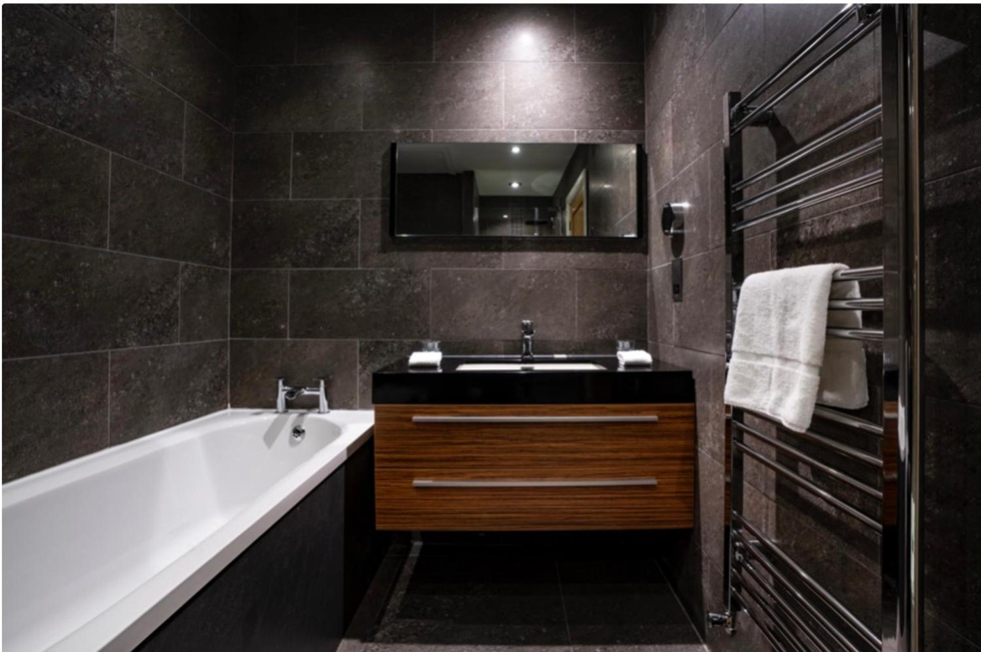 Yewfield Self Catering Apartments هوكسهيد المظهر الخارجي الصورة