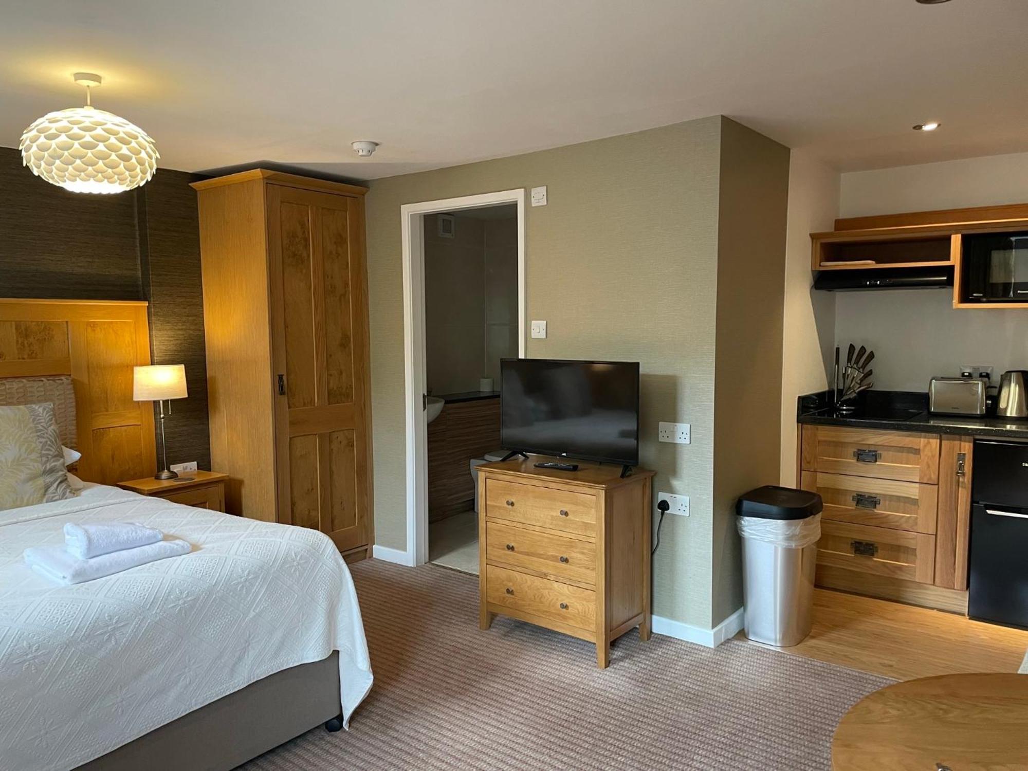Yewfield Self Catering Apartments هوكسهيد المظهر الخارجي الصورة